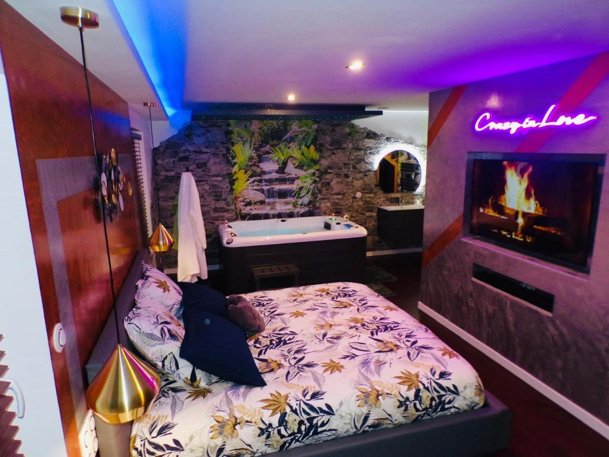 Loveroom 54 *